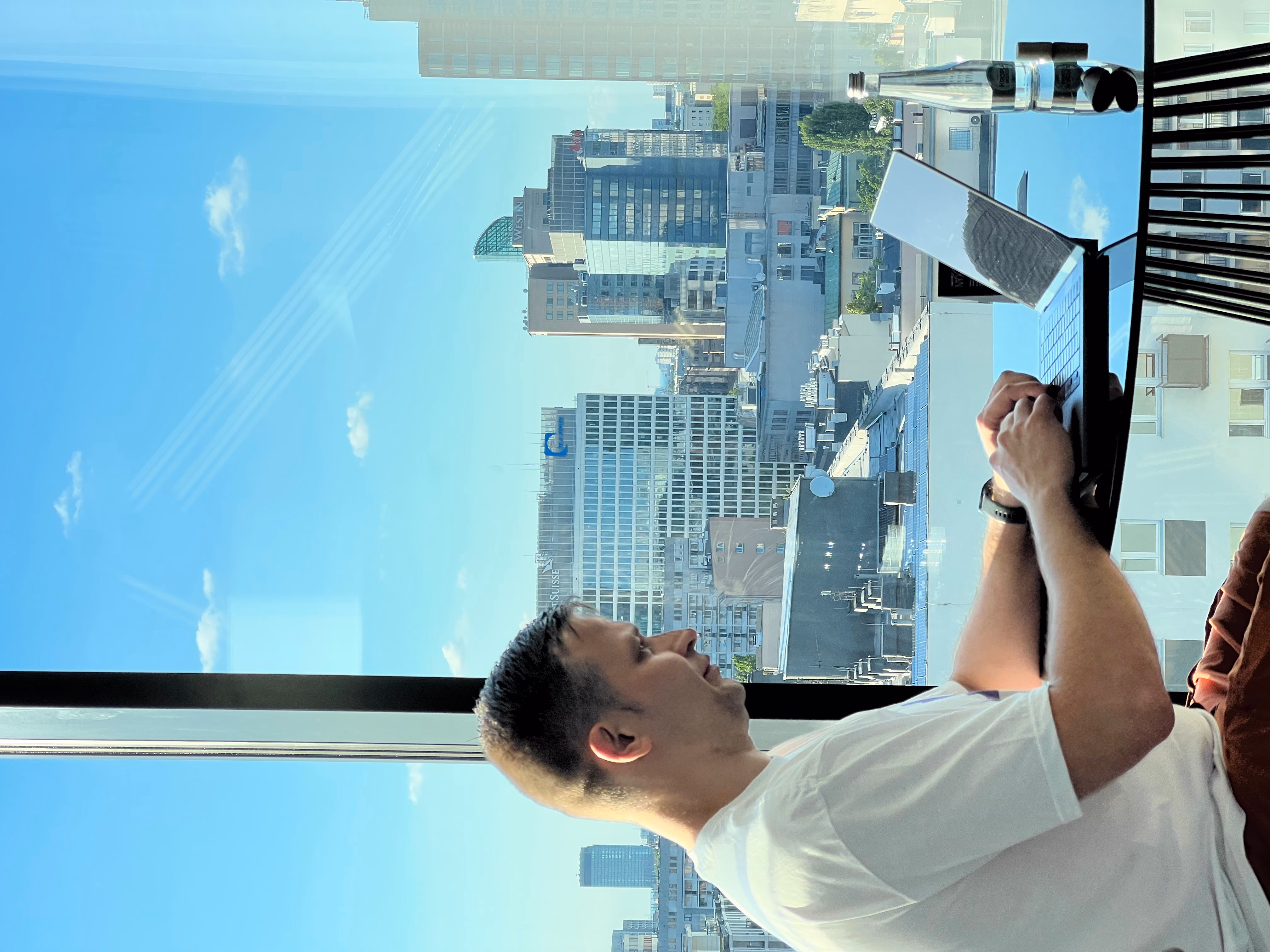 programista WordPress przy pracy