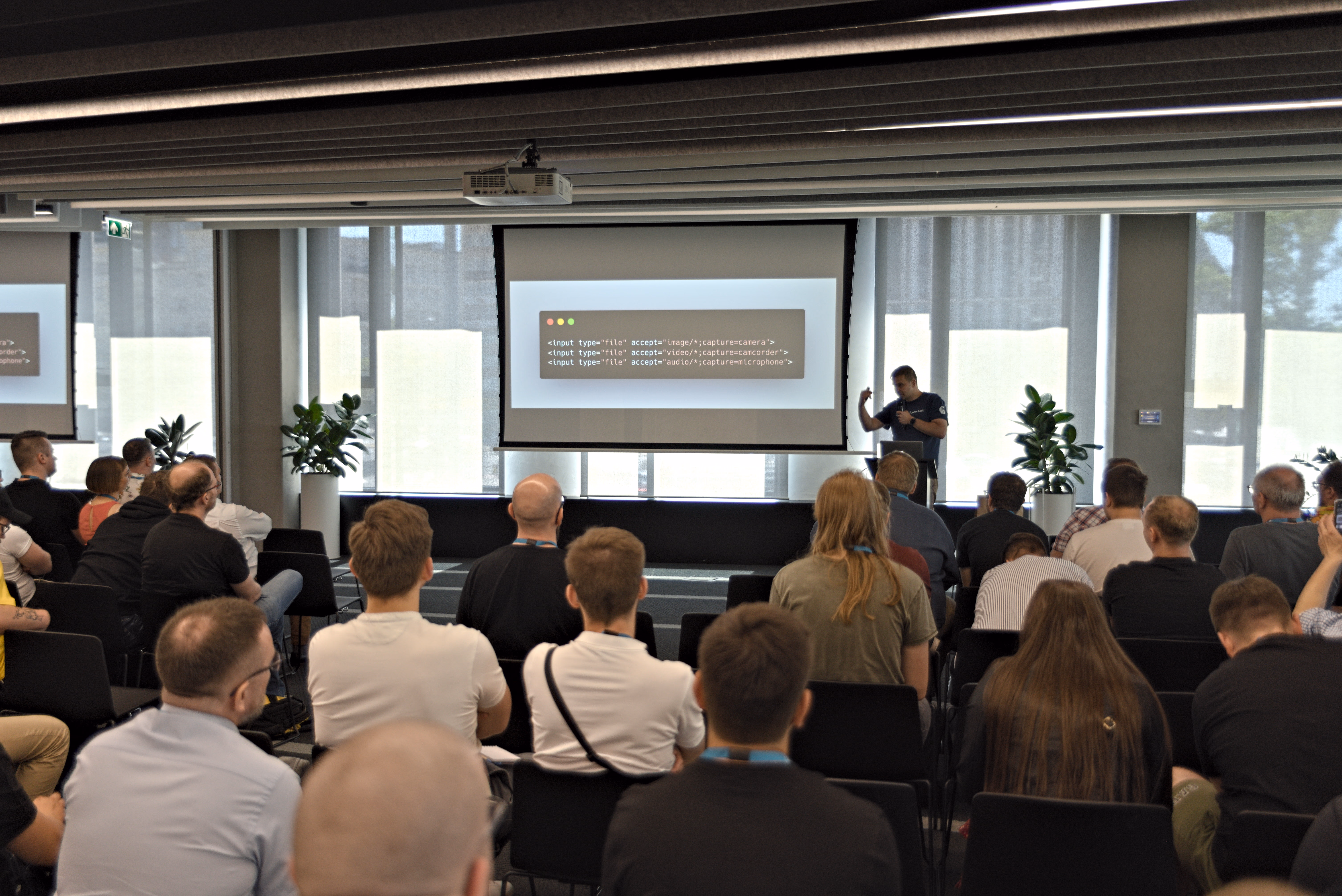 'Wymiary obrazków w social media: Facebook, Pinterest, Google+, Twitter'