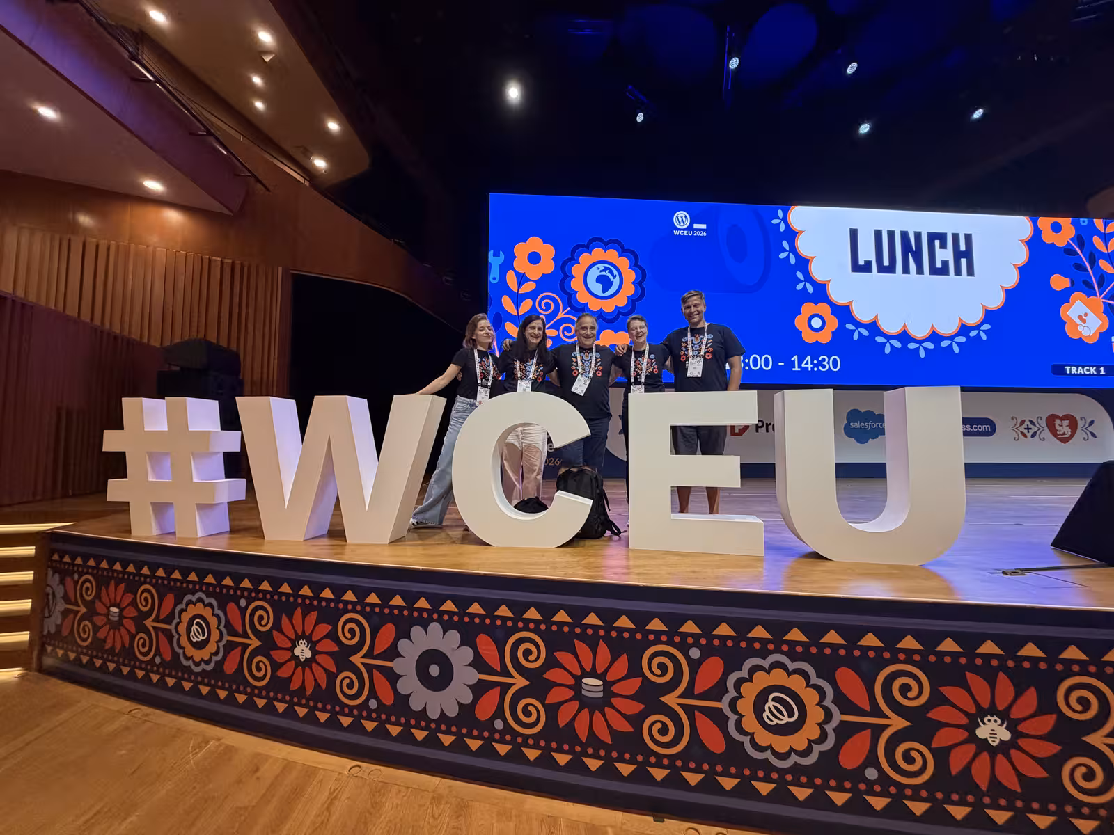 WordCamp Europe 2026 w Krakowie - podsumowanie: 2442 uczestników z 81 krajów, perspektywa zespołu budżetowego i Malaga 2027